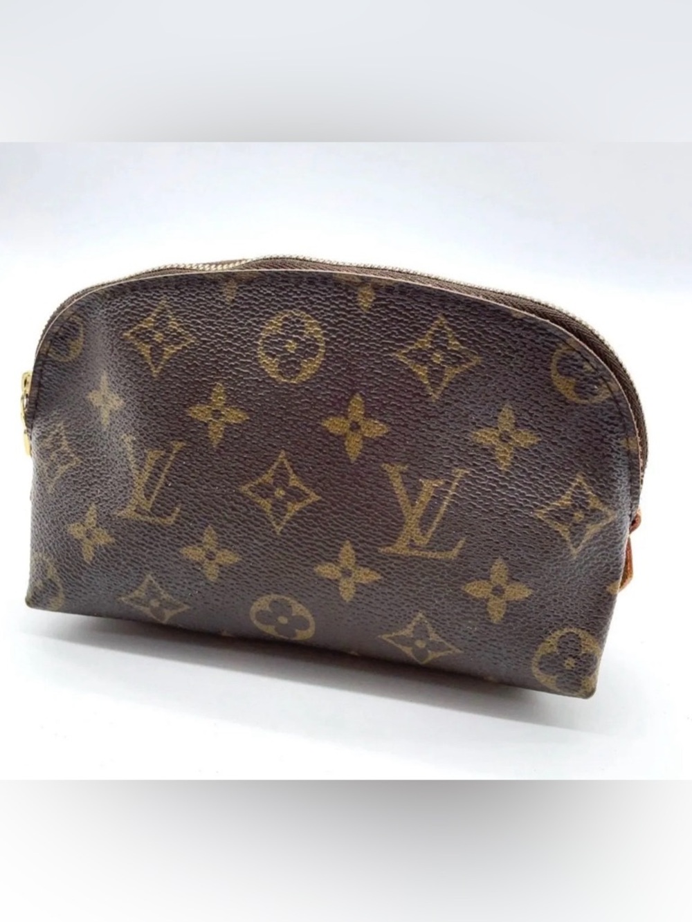 Auth Louis Vuitton Monogram
Pochette Cosmetic PM